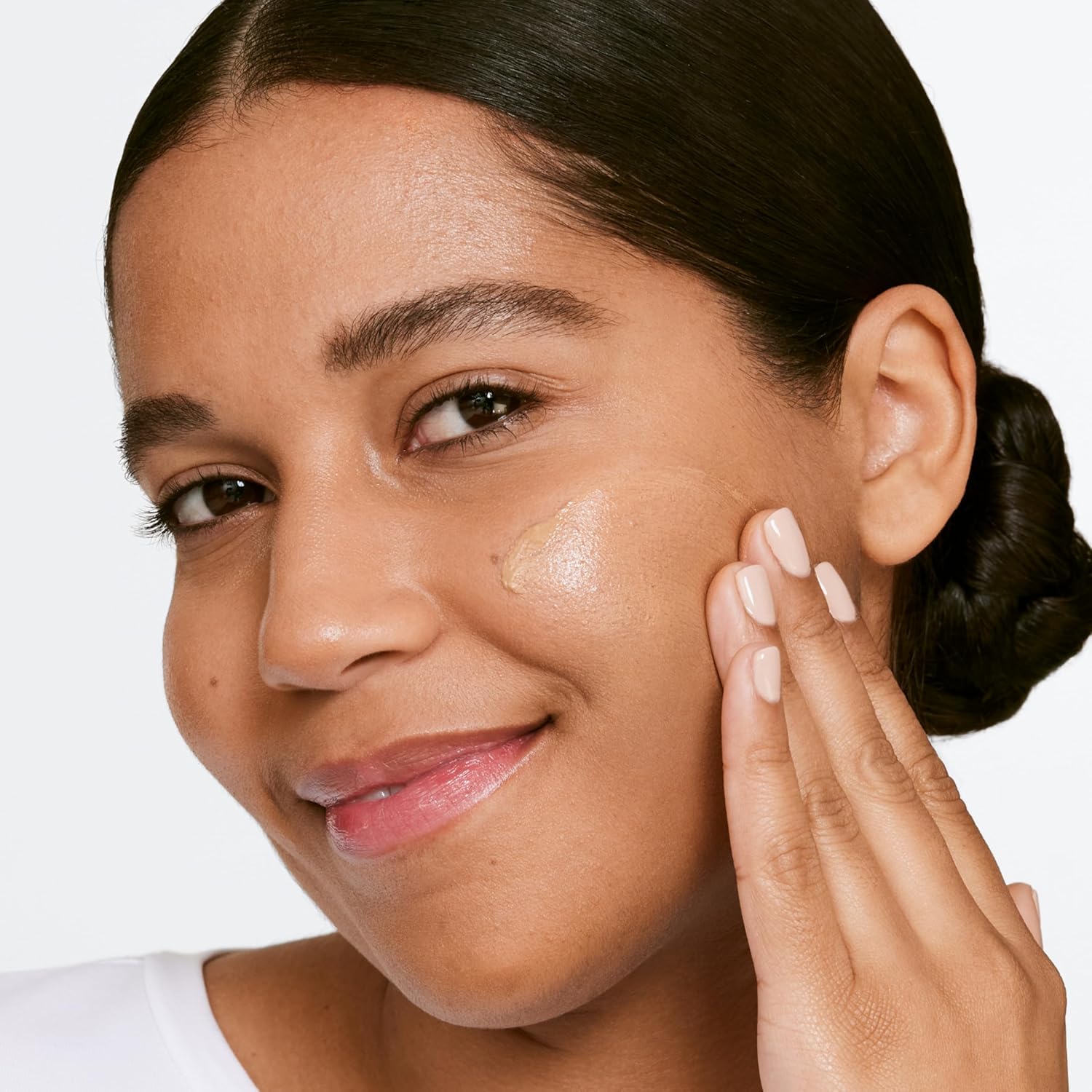 Buy Clinique Clinique Moisture Surge Sheertint Hydrator Hydrating Tinted Moisturizer Broad Spectrum SPF 25 With Hyaluronic Acid + Aloe Water For All Skin Types | Sheer Coverage, Natural Finish | Trusted India Store